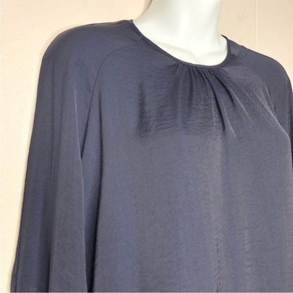 MOSSIMO Dark Blue Bell Sleeve Flowy High Low Top Size Medium - Picture 2 of 10